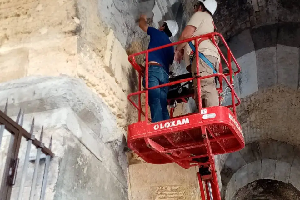 photo travaux de restauration arènes